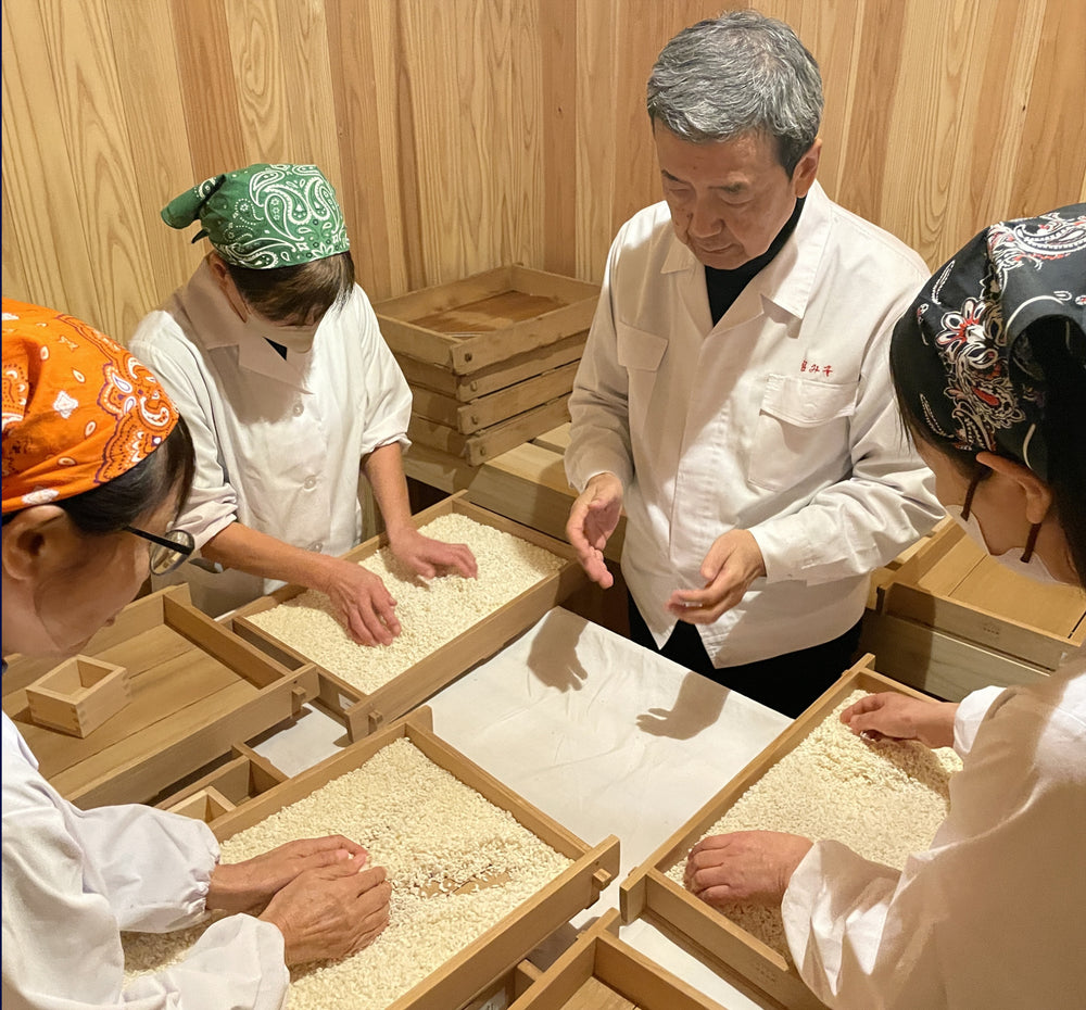 
                
                  麹造り体験教室　麴室でプロと仕込む三日間
                
              
